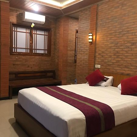 Lotus 2 Guest House มาเกอลัง ภายนอก รูปภาพ