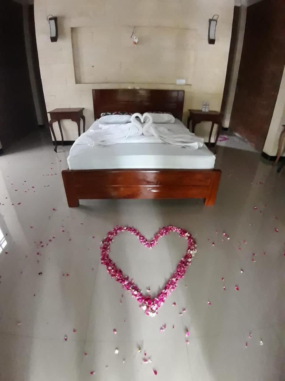 Lotus 2 Guest House มาเกอลัง ภายนอก รูปภาพ