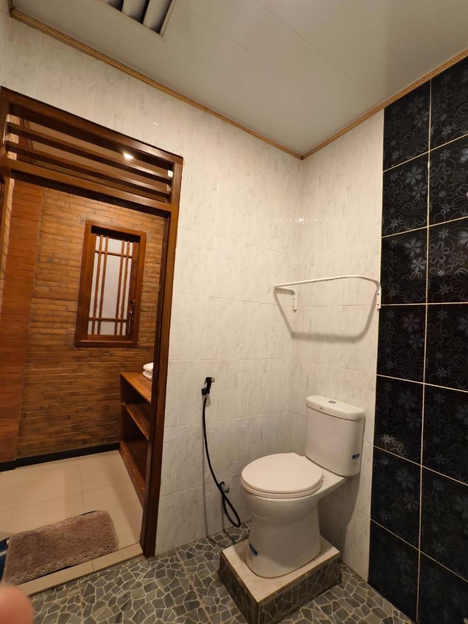 Lotus 2 Guest House มาเกอลัง ภายนอก รูปภาพ