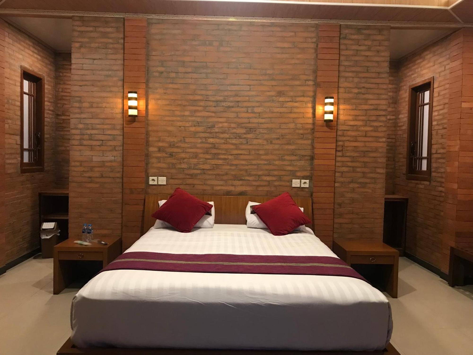Lotus 2 Guest House มาเกอลัง ภายนอก รูปภาพ